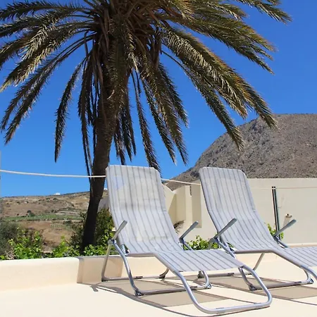 Dreamer's Secret Emporio (Santorini)