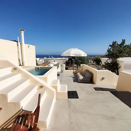 Dreamer's Secret * Emporio (Santorini)